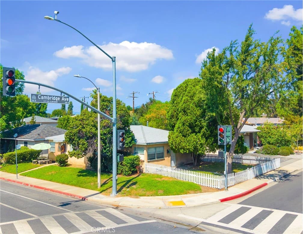 Multi-Family at 309 N Cambridge Avenue, Claremont — photo 6 of 12