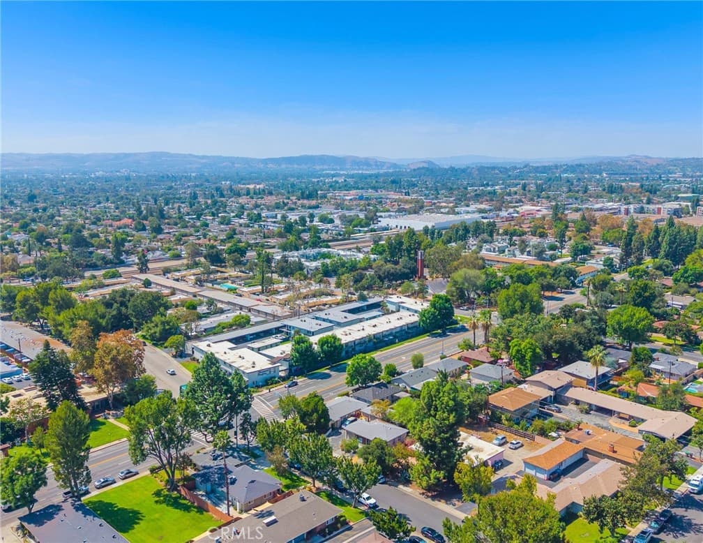 Multi-Family at 309 N Cambridge Avenue, Claremont — photo 10 of 12