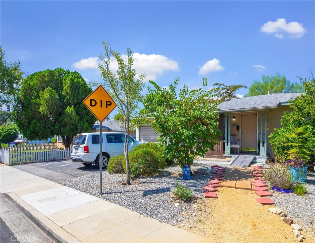 Multi-Family at 309 N Cambridge Avenue, Claremont — photo 12 of 12