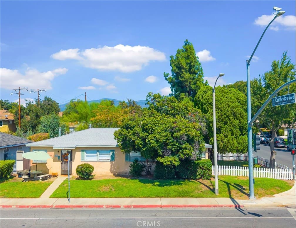 Multi-Family at 309 N Cambridge Avenue, Claremont — photo 4 of 12