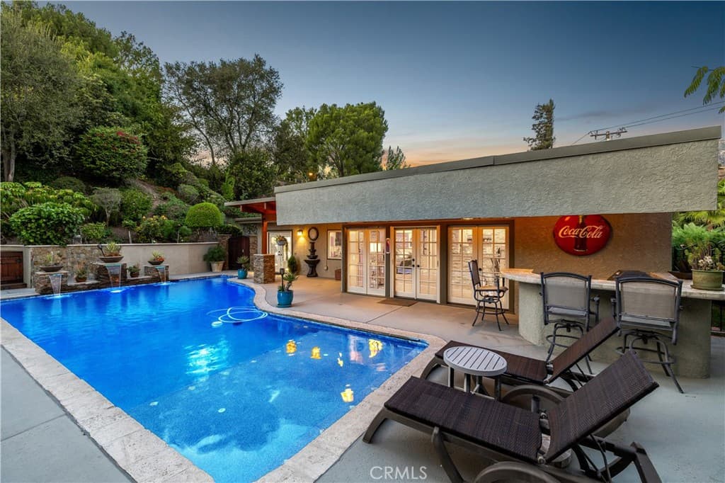 Home at 1107 Sandhurst Lane, La Verne — photo 2 of 12