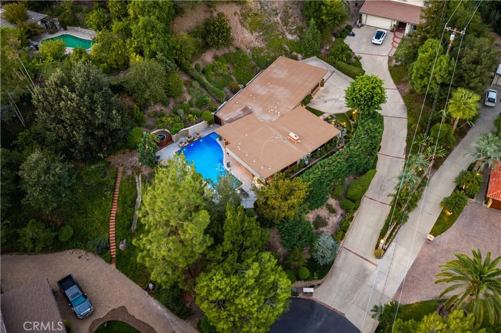 Home at 1107 Sandhurst Lane, La Verne — photo 4 of 12