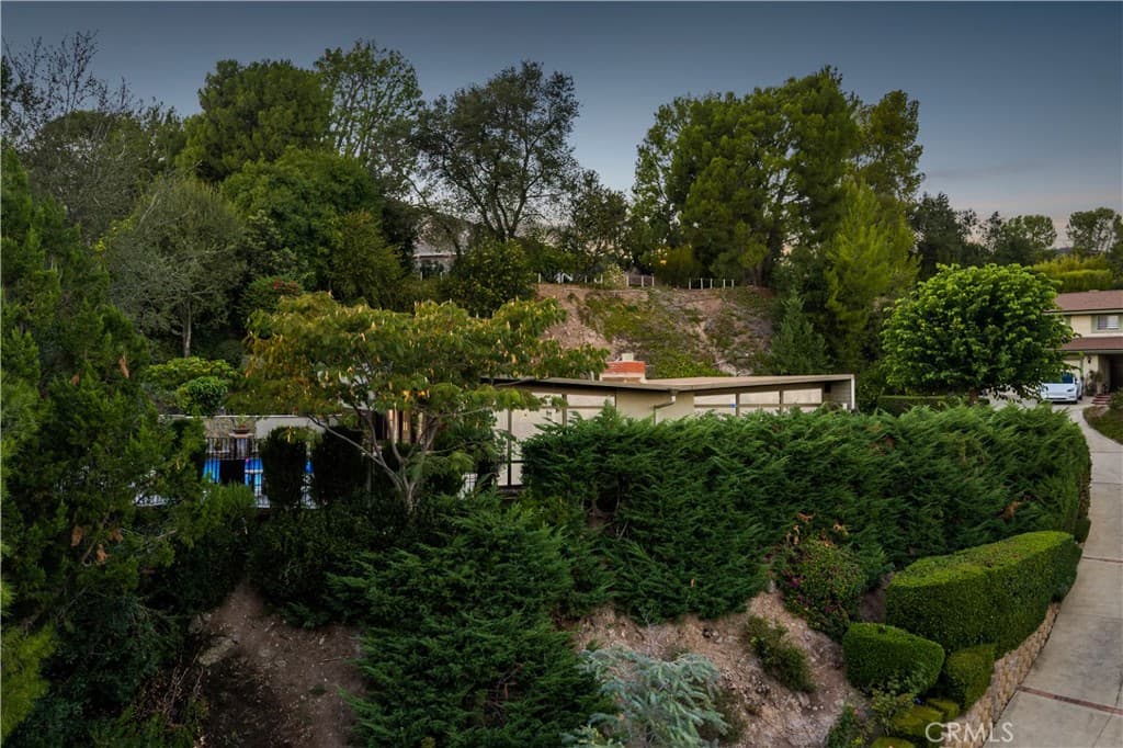 Home at 1107 Sandhurst Lane, La Verne — photo 5 of 12