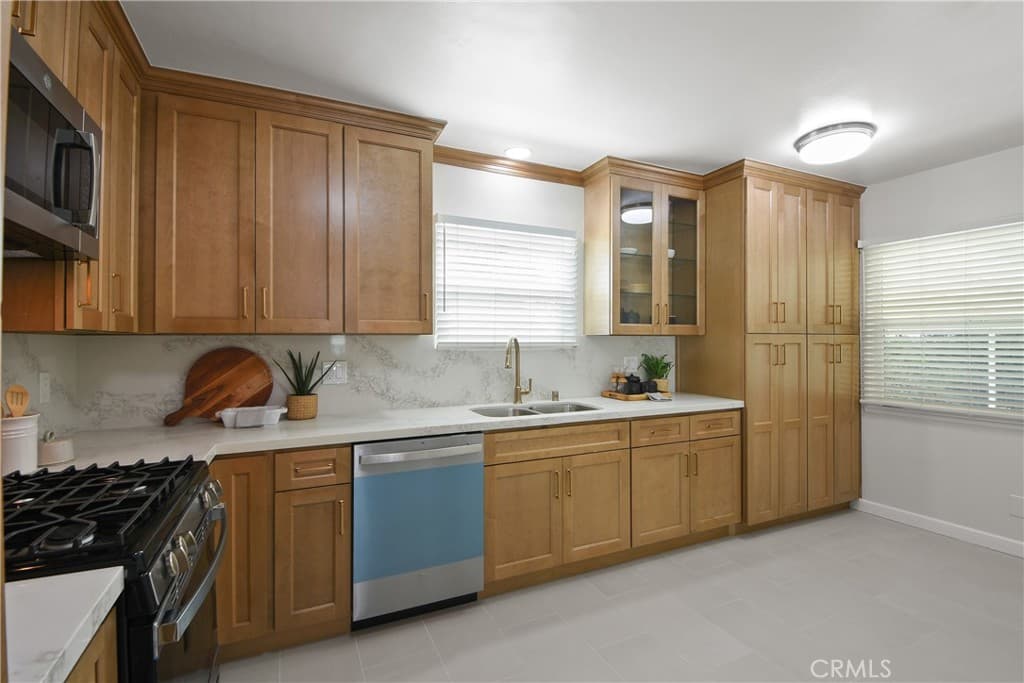 Home at 1125 E Thackery, West Covina — photo 11 of 12