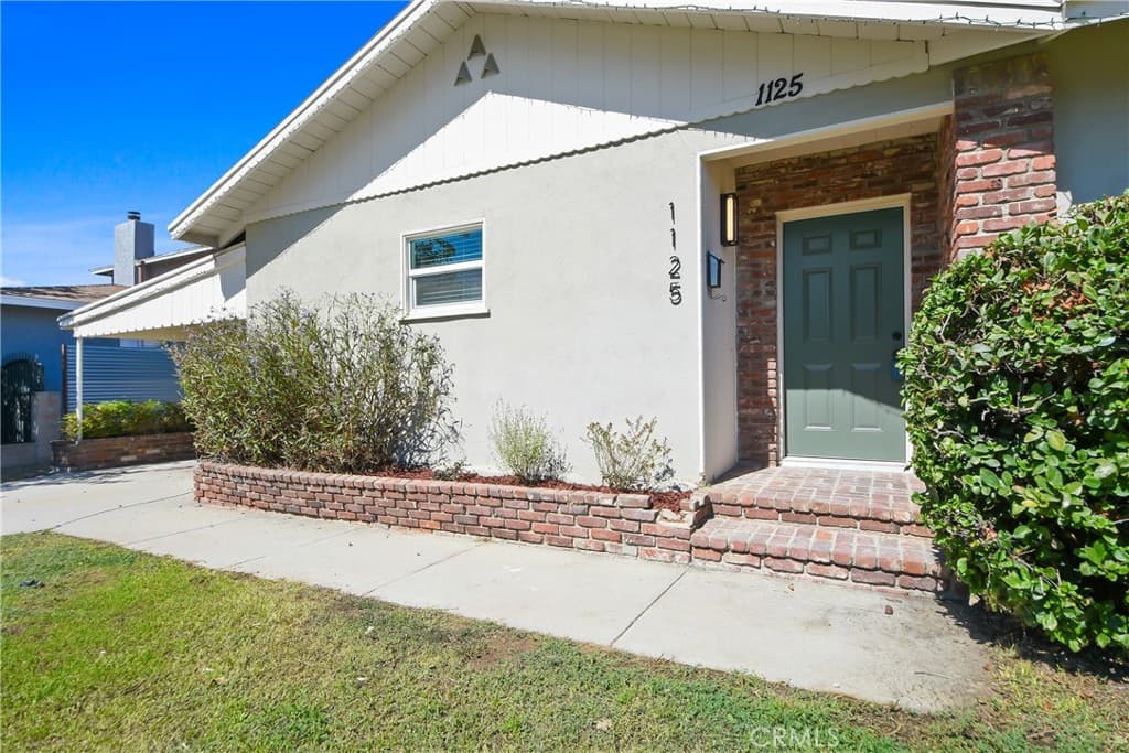 Home at 1125 E Thackery, West Covina — photo 3 of 12