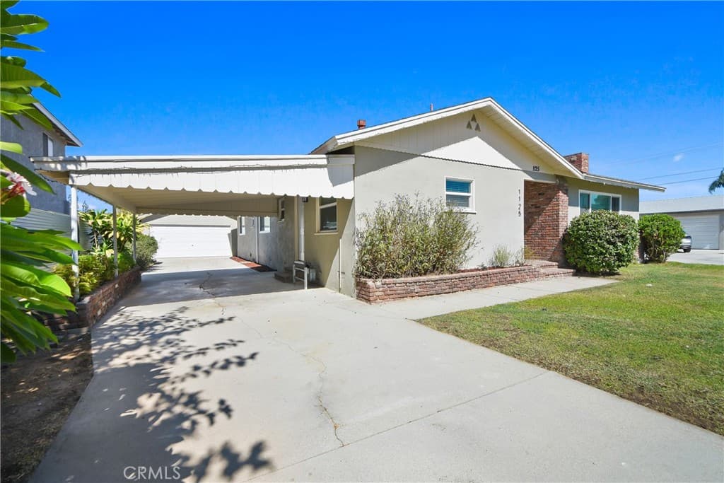 Home at 1125 E Thackery, West Covina — photo 4 of 12