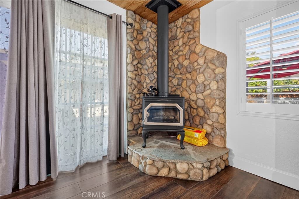 Home at 631 N Jansen Avenue, San Dimas — photo 10 of 12