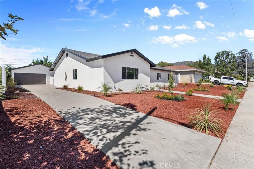 Home at 525 Fountain Springs, Glendora — photo 2 of 12