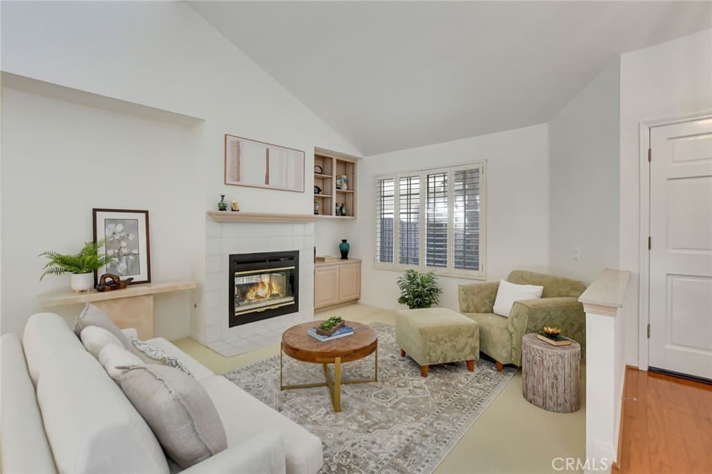 Townhouse at 978 Carson Court, San Dimas — photo 9 of 12