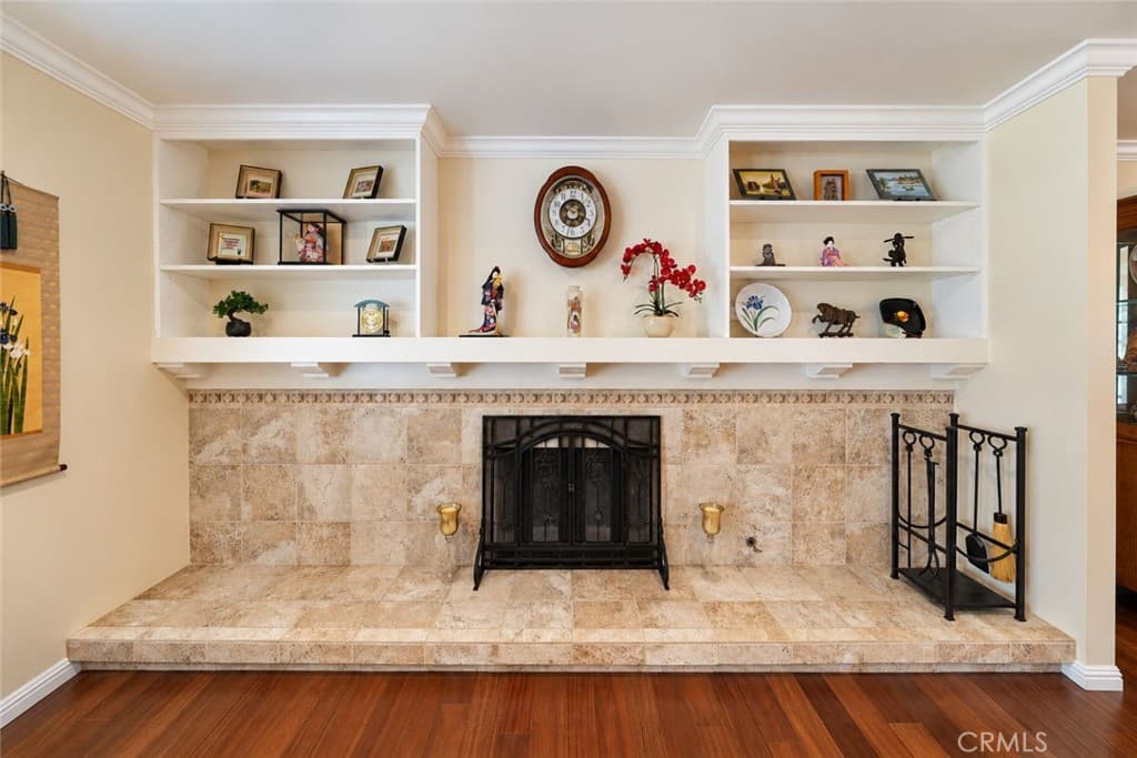 Home at 269 Mountain Crest Road, Duarte — photo 4 of 12