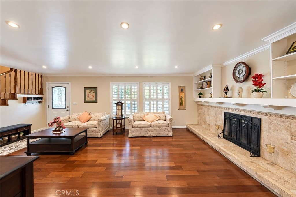 Home at 269 Mountain Crest Road, Duarte — photo 5 of 12