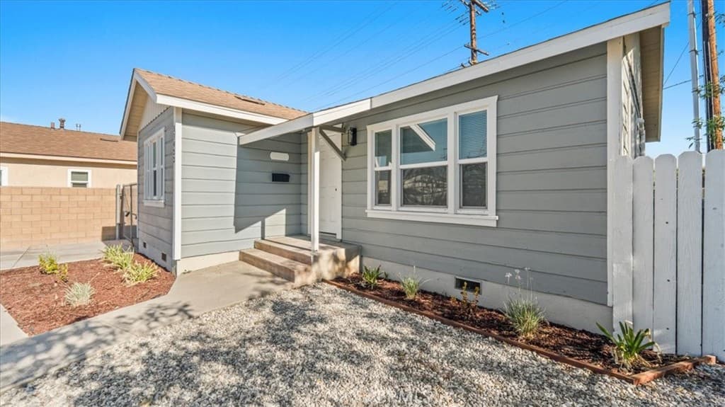 Home at 11433 Stewart Street, El Monte — photo 4 of 12