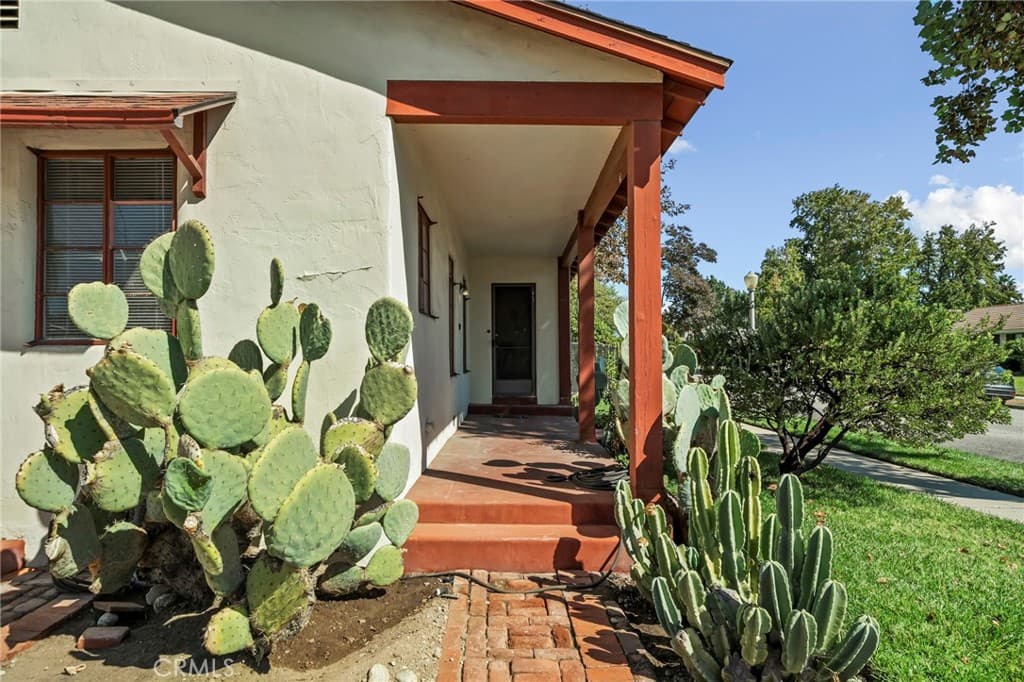 Home at 1565 N Palomares, Pomona — photo 4 of 12