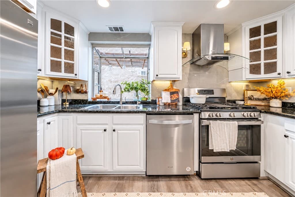 Condo at 2626 Doray Circle, Monrovia — photo 8 of 12