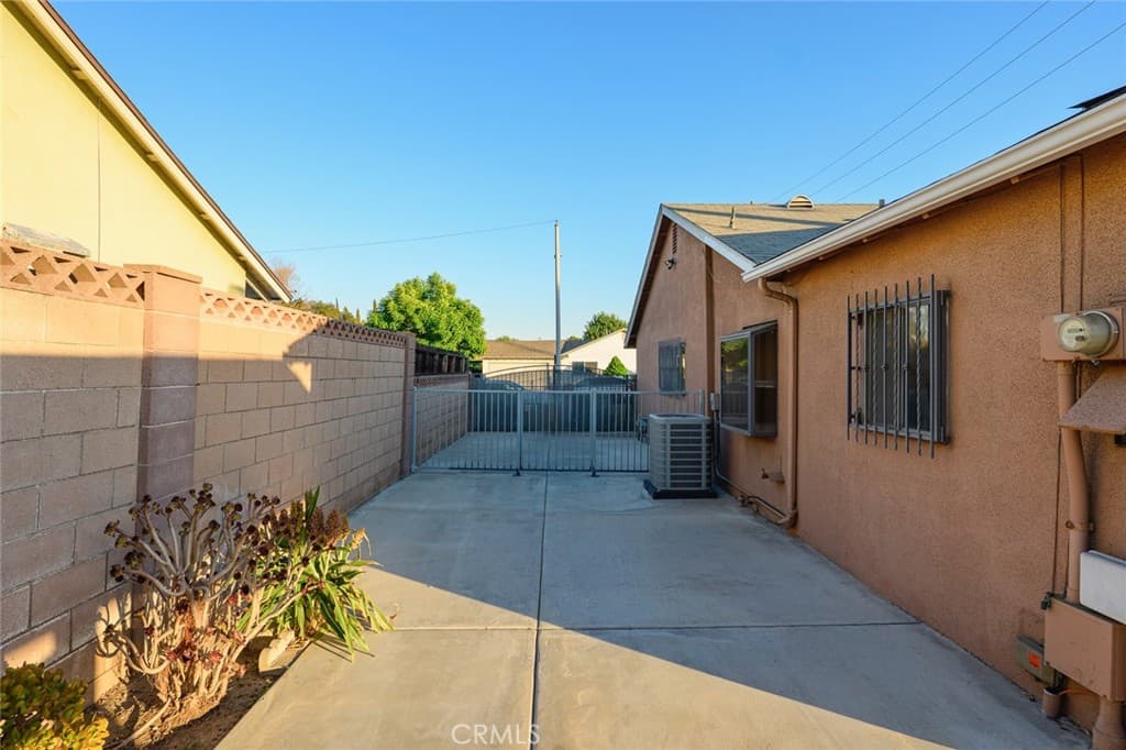 Home at 1951 S Shadydale, West Covina — photo 10 of 12