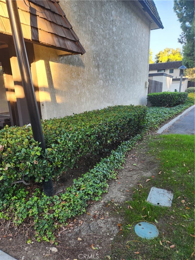 Townhouse at 607 Briarwood, San Dimas — photo 2 of 12