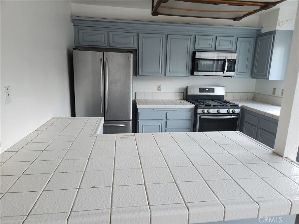 Townhouse at 607 Briarwood, San Dimas — photo 10 of 12