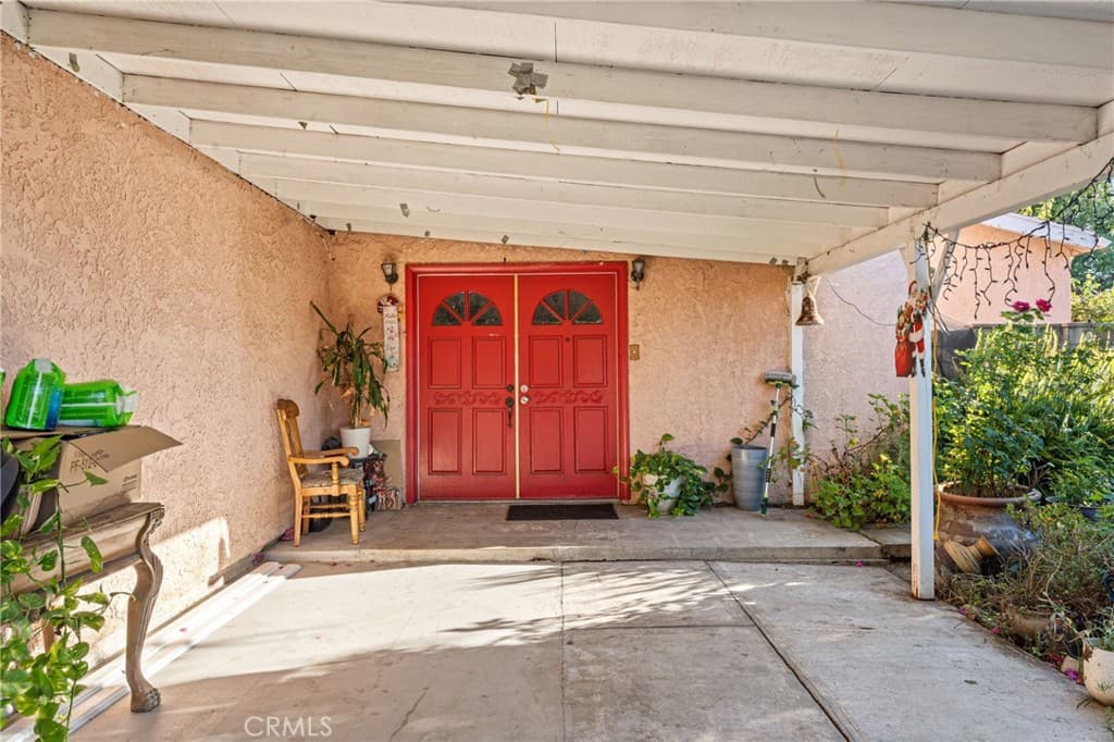 Home at 698 W Phillips, Pomona — photo 2 of 12
