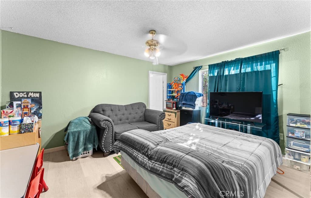 Home at 698 W Phillips, Pomona — photo 12 of 12