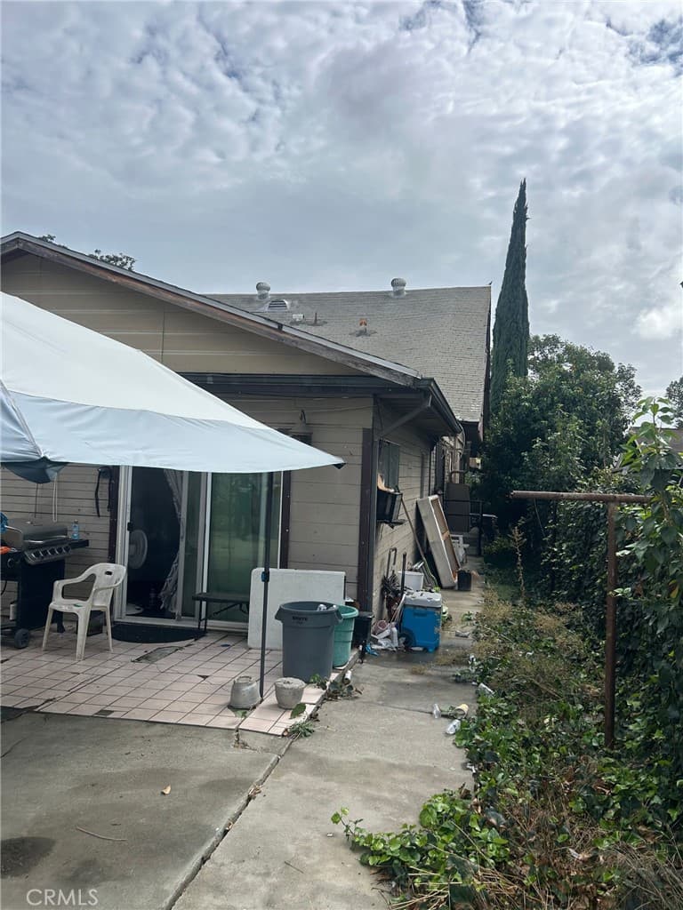 Home at 243 San Francisco, Pomona — photo 4 of 12