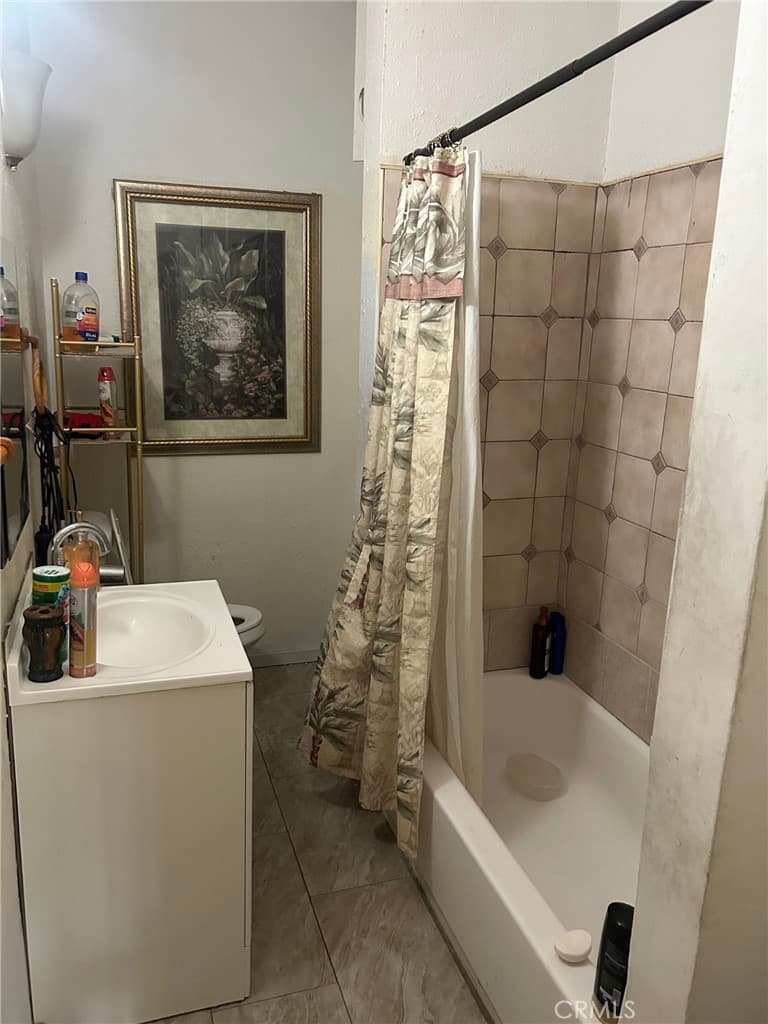 Home at 243 San Francisco, Pomona — photo 6 of 12