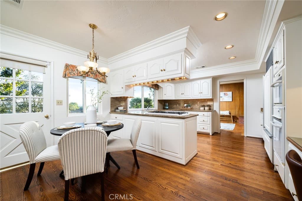 Home at 1032 W Leadora Avenue, Glendora — photo 11 of 12