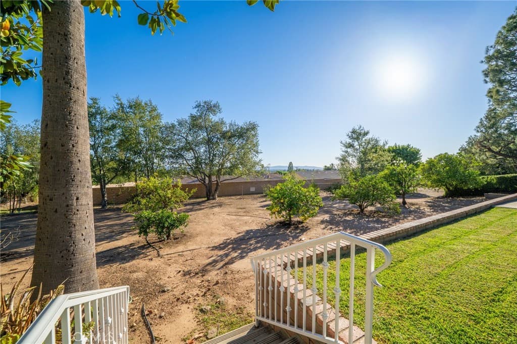 Home at 1032 W Leadora Avenue, Glendora — photo 5 of 12