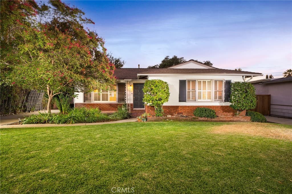 Home at 226 E Villanova, Claremont — photo 1 of 12