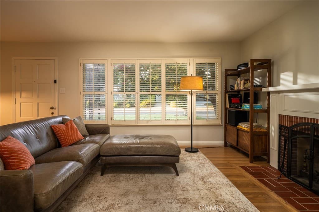 Home at 226 E Villanova, Claremont — photo 11 of 12