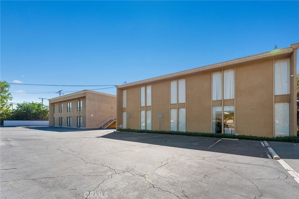 Home at 281 E Workman, Covina — photo 11 of 12