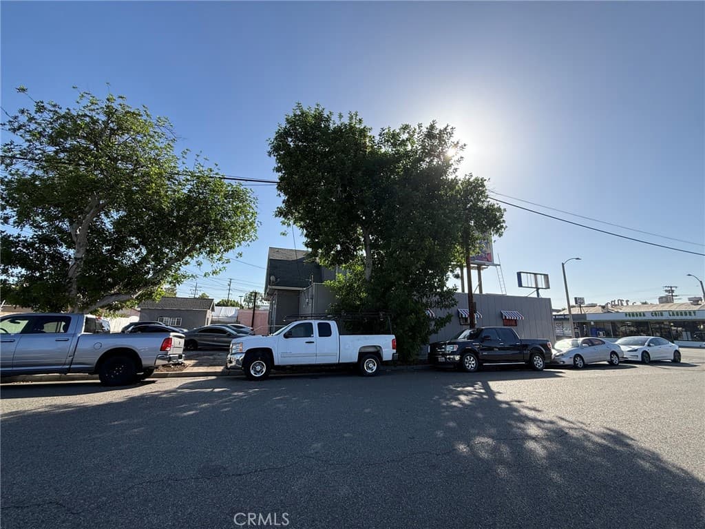 Commercial at 685 W Mission, Pomona — photo 11 of 12