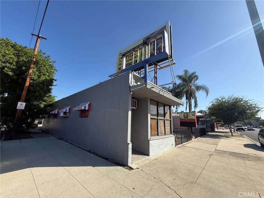 Commercial at 685 W Mission, Pomona — photo 12 of 12