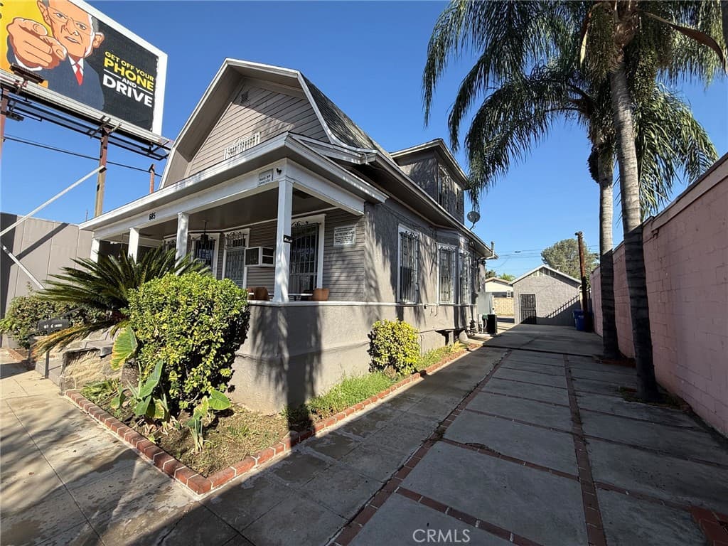 Commercial at 685 W Mission, Pomona — photo 5 of 12