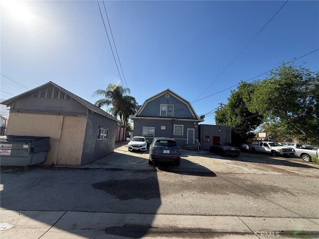 Commercial at 685 W Mission, Pomona — photo 8 of 12