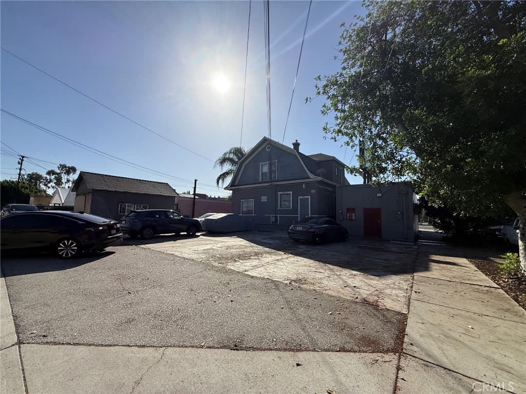 Commercial at 685 W Mission, Pomona — photo 9 of 12