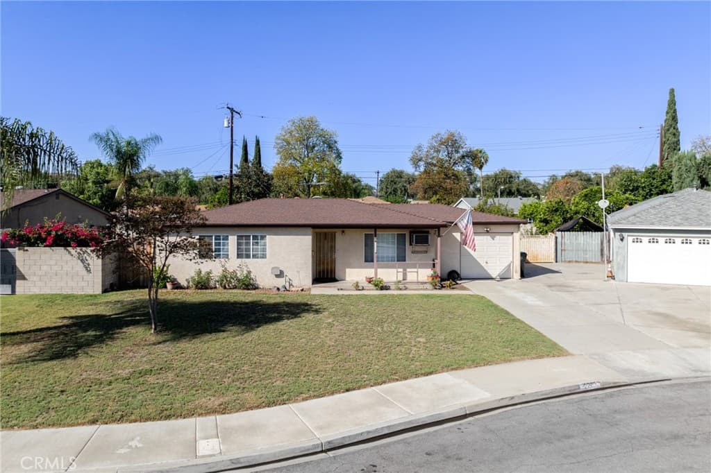 Home at 2283 Klein, Pomona — photo 2 of 12