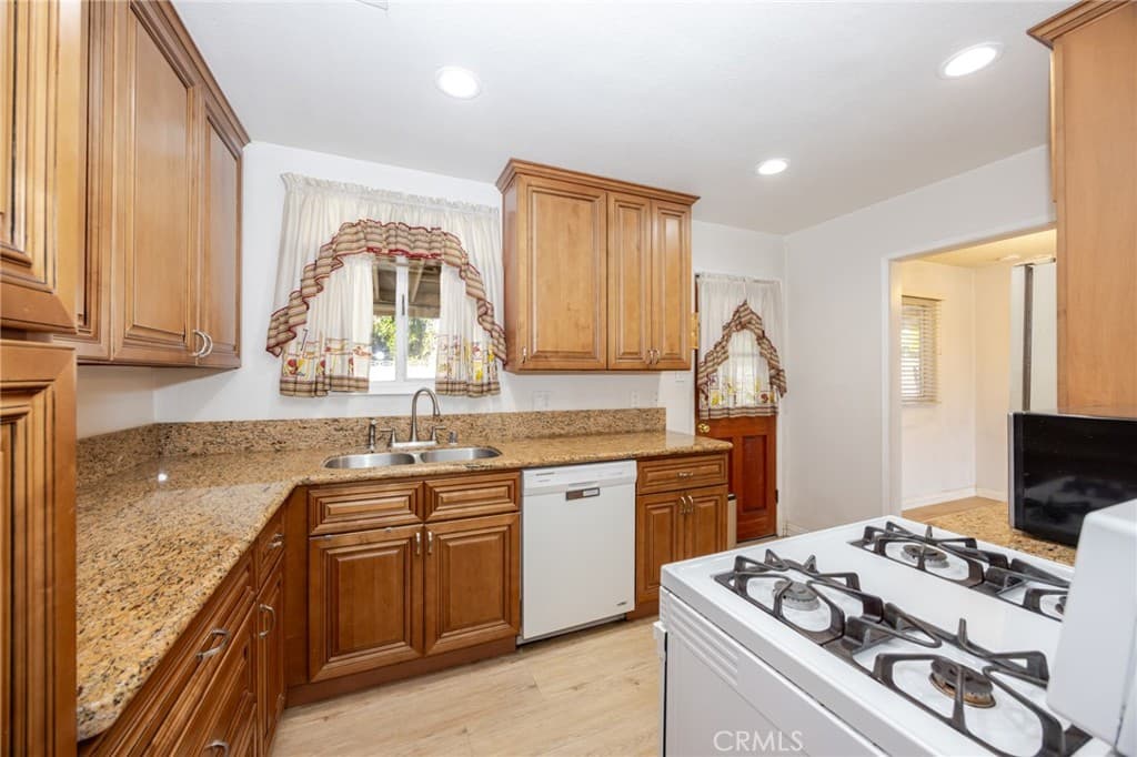 Home at 2283 Klein, Pomona — photo 8 of 12