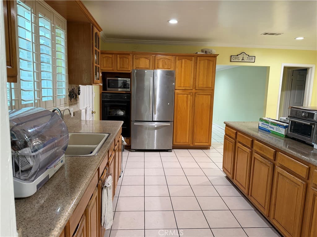 Home at 10512 Mildred, South El Monte — photo 9 of 12