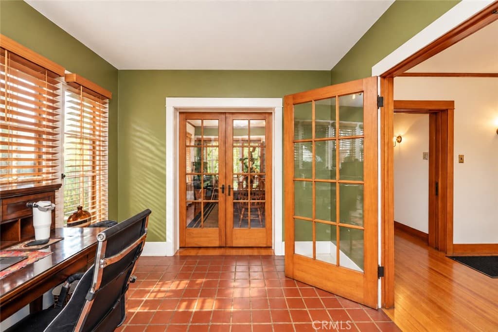 Home at 817 E Pasadena, Pomona — photo 11 of 12