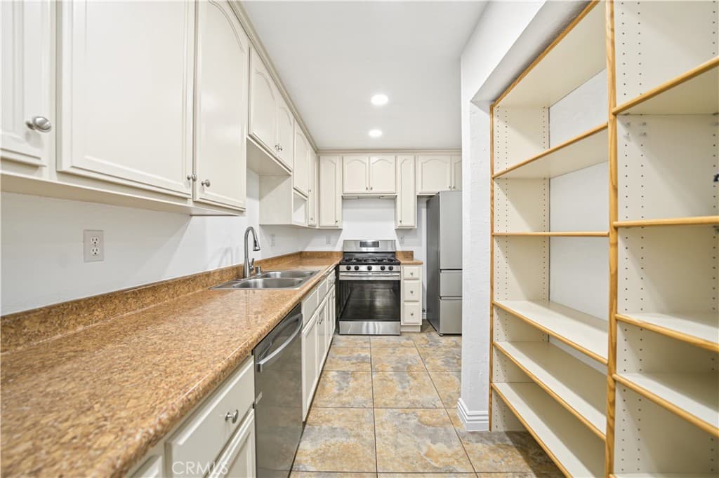 Condo at 420 Golden Springs Drive, Diamond Bar — photo 9 of 12