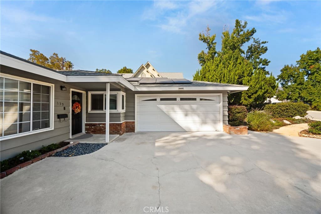Home at 139 N Lincoln Place, Monrovia — photo 3 of 12