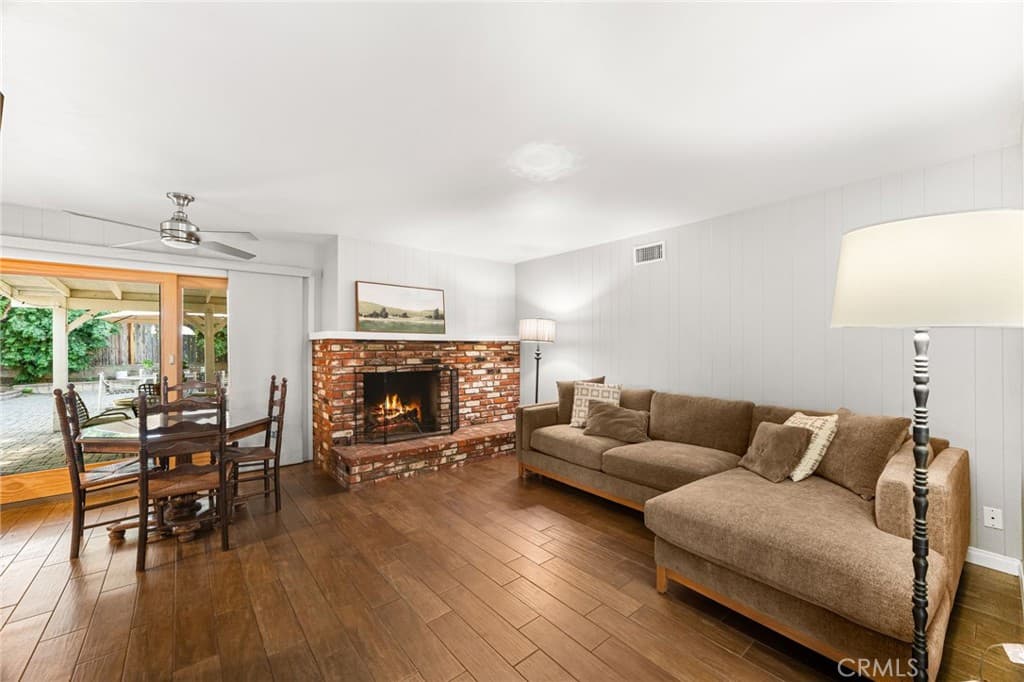 Home at 139 N Lincoln Place, Monrovia — photo 7 of 12