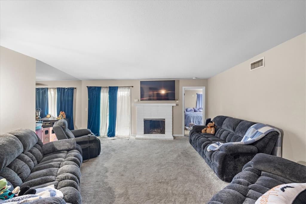 Home at 1614 Palopinto, Glendora — photo 4 of 12