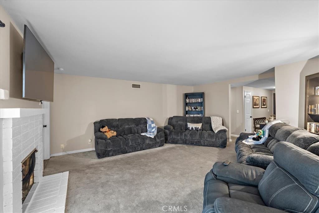 Home at 1614 Palopinto, Glendora — photo 5 of 12