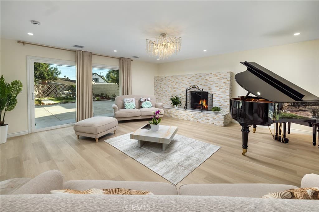 Home at 820 E Cameron, West Covina — photo 4 of 12