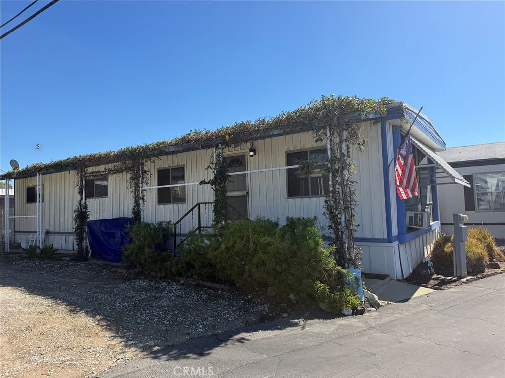Home at 301 E.Foothill Blvd Spc.81, Pomona — photo 3 of 5