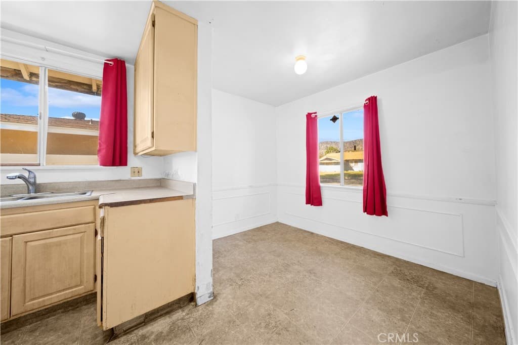Home at 502 W Leeside, Glendora — photo 10 of 12