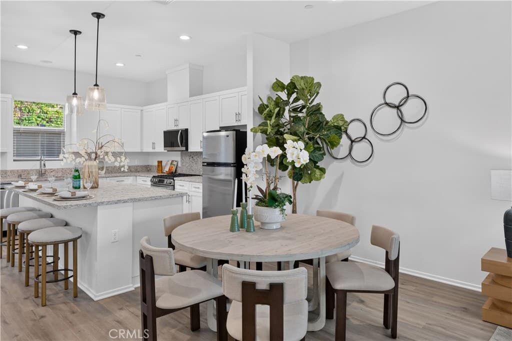 Townhouse at 816 Francesca, Walnut — photo 11 of 12