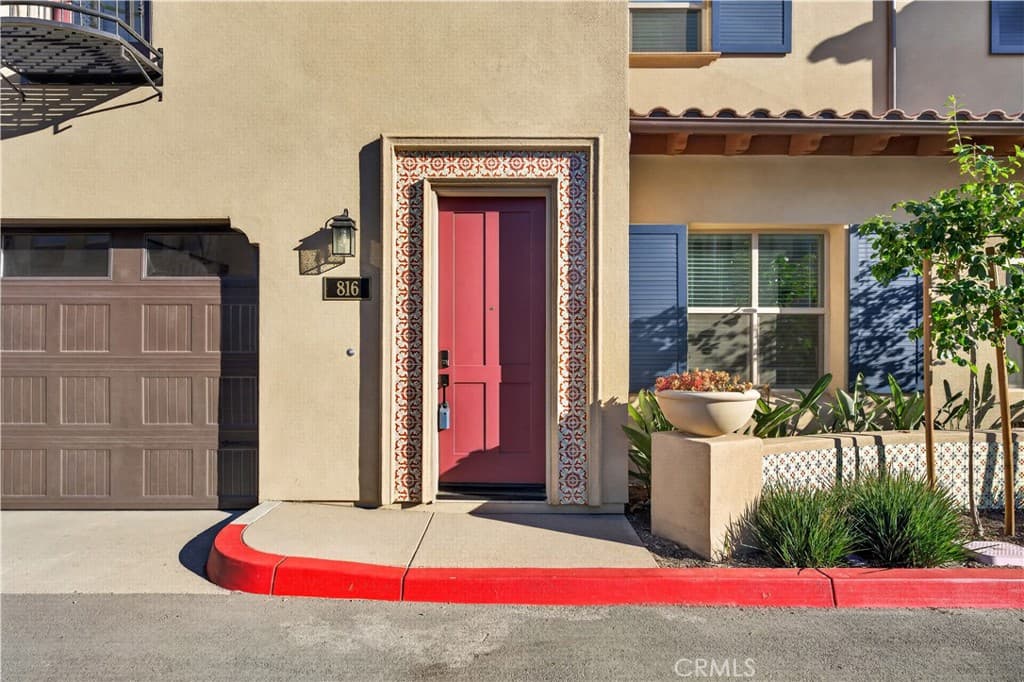 Townhouse at 816 Francesca, Walnut — photo 5 of 12