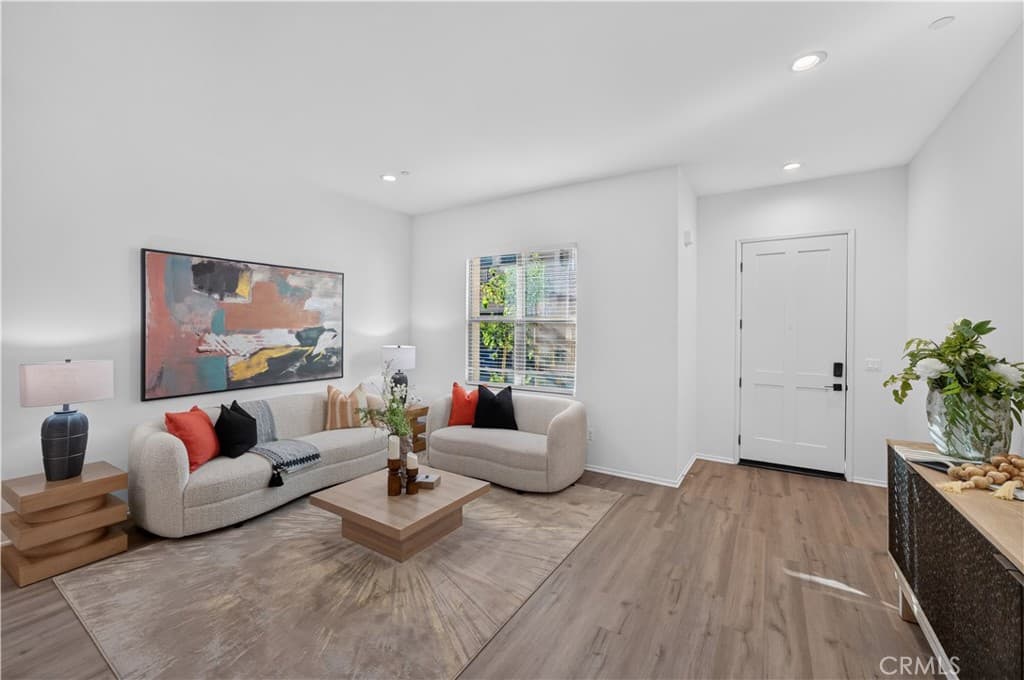 Townhouse at 816 Francesca, Walnut — photo 8 of 12